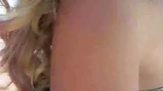 Ele não deu a loira para ler um livro e começou a atirar filme de pornô de desenho para o sexo