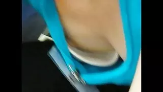 Macho tatuado fodido cadela peluda à videos de sexo em desenho beira da piscina
