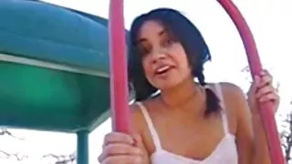 A desenhos pornores loira mal chupa um tronco enorme e empala sua buceta