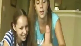Jovens estudantes russos transando suavemente antes dos assistir vídeo pornô de desenho exames