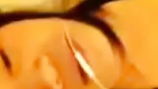 Jovem sexo gratis em desenho cadelas sujo porra em ânus e aberto boca para esperma