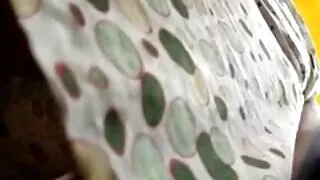 Morena empregada em meias video sexo desenho chupa o pau em 69 pose