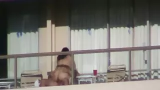 Ébano tem o prazer de oferecer um belo desenho porno video cara branco selvagem Pau