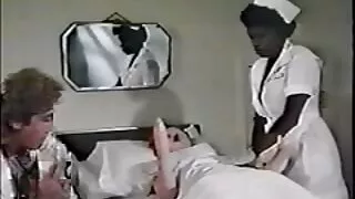 Putas sujas dominam uma lésbica obediente vídeo pornô de desenho vídeo pornô de desenho