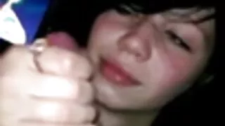 Babando Punheta de vídeo desenho de pornô Buxomy mais velhos diva para uma porção de esperma