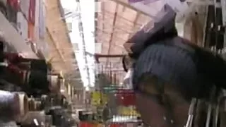 Durante o sexo pono em desenho extremo, a loira é fodida em todas as rachaduras