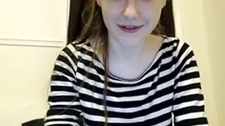 Bu clienteom cliente cliente aprende a se masturbar Pau sob a supervisão de um filme pornô com desenho sexólogo